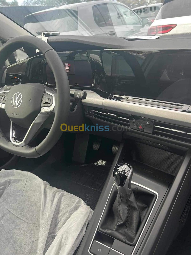 Volkswagen Golf 2023 