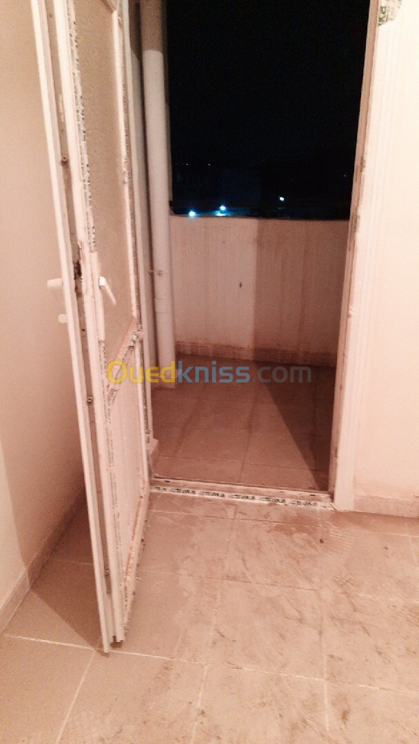 Location Appartement F4 Tipaza Kolea