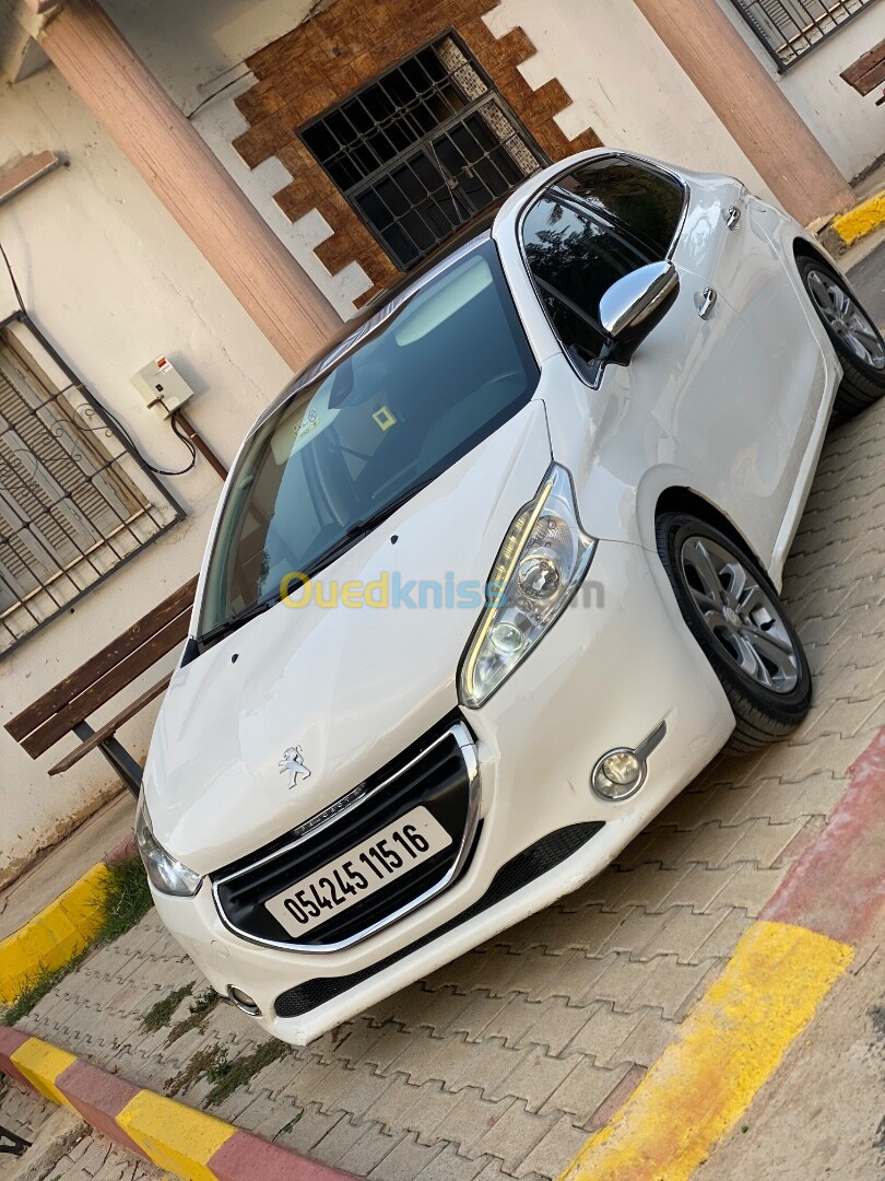 Peugeot 208 2015 Allure