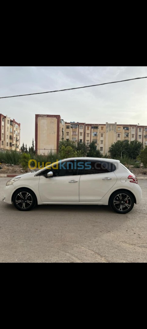 Peugeot 208 2013 208