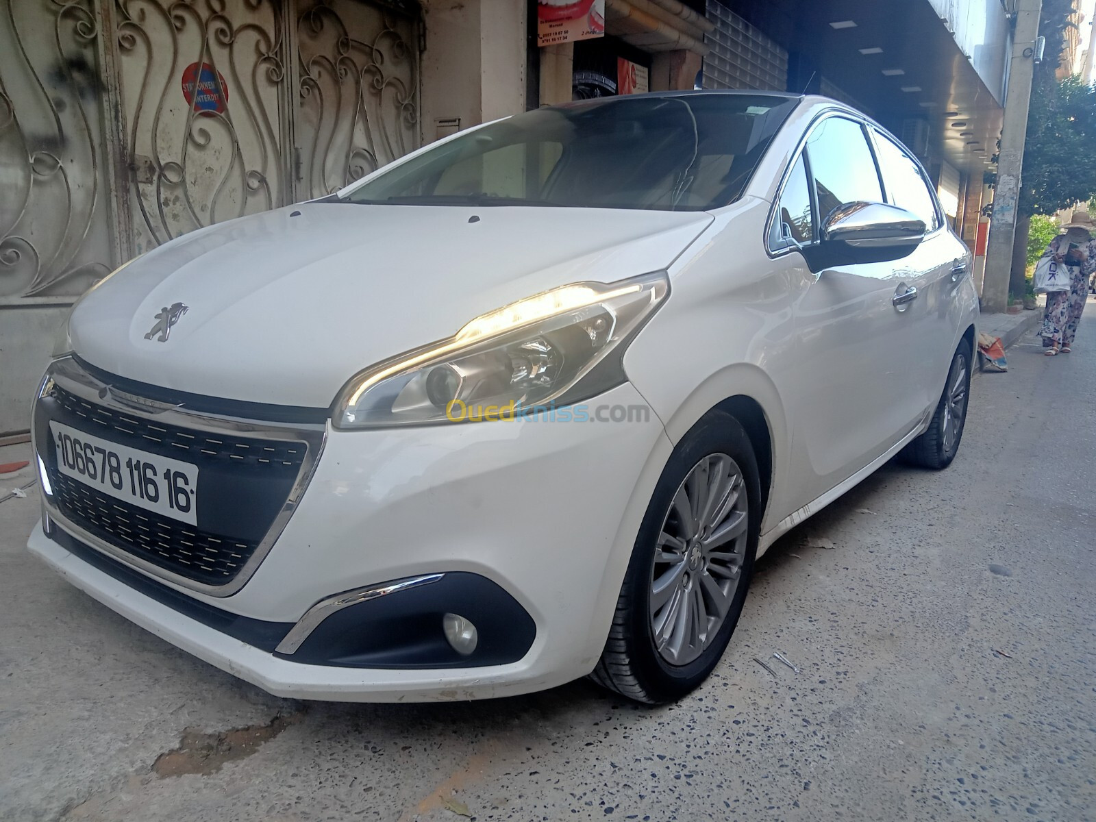 Peugeot 208 2016 Allure Facelift