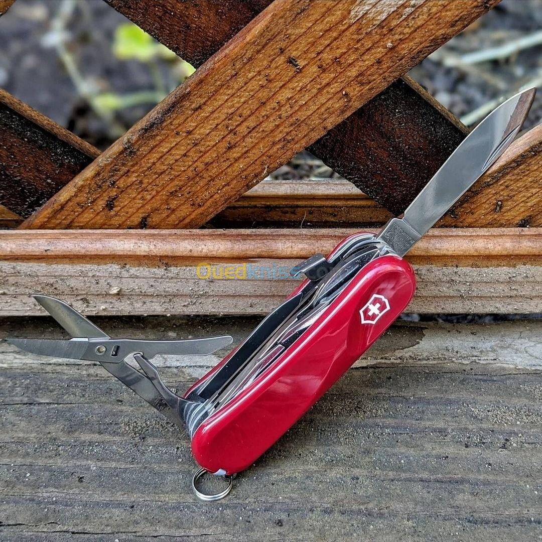 VICTORINOX COUTEAU EVOLUTION S52