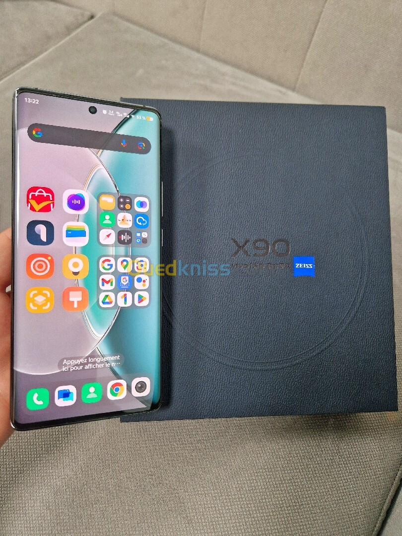 Vivo X90