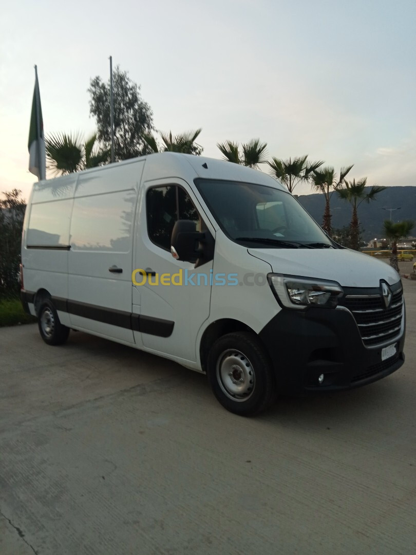 Renault Master 2 panneau 2024