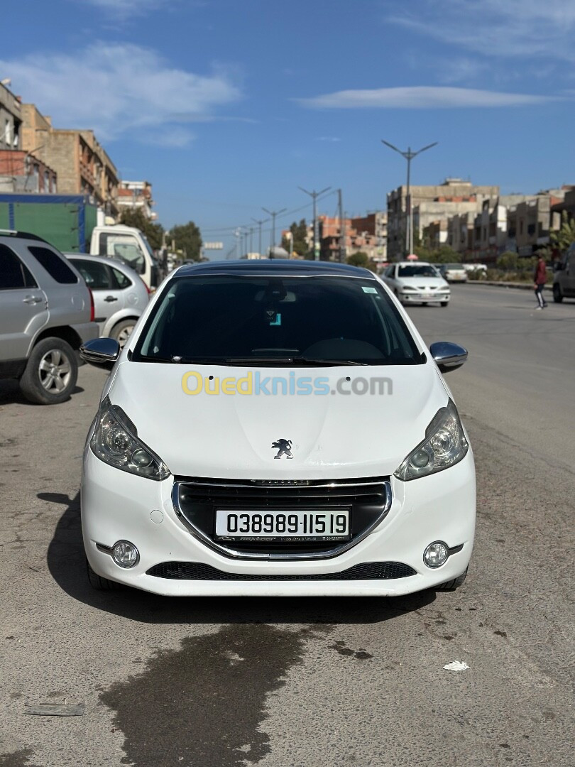 Peugeot 208 2015 Allure