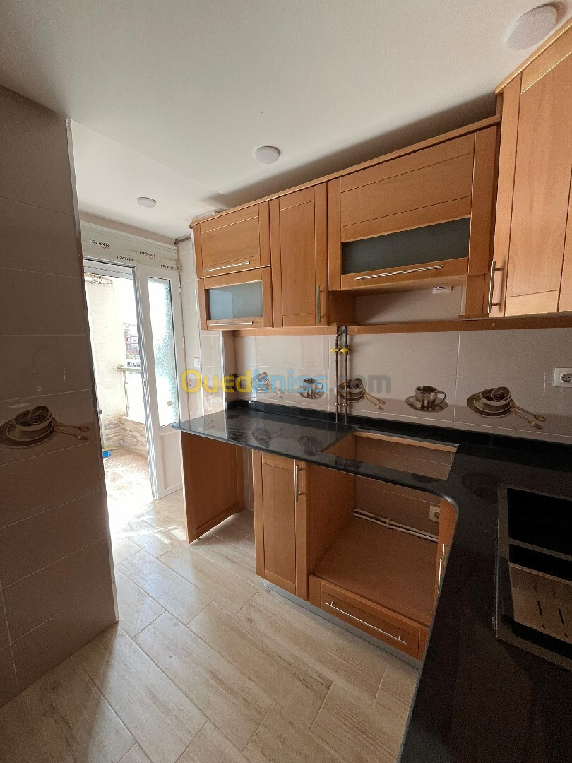 Vente Appartement F4 Alger Bordj el bahri