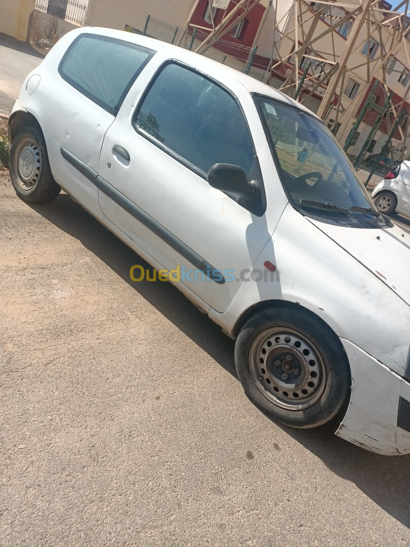 Renault Clio 2 2001 Debana