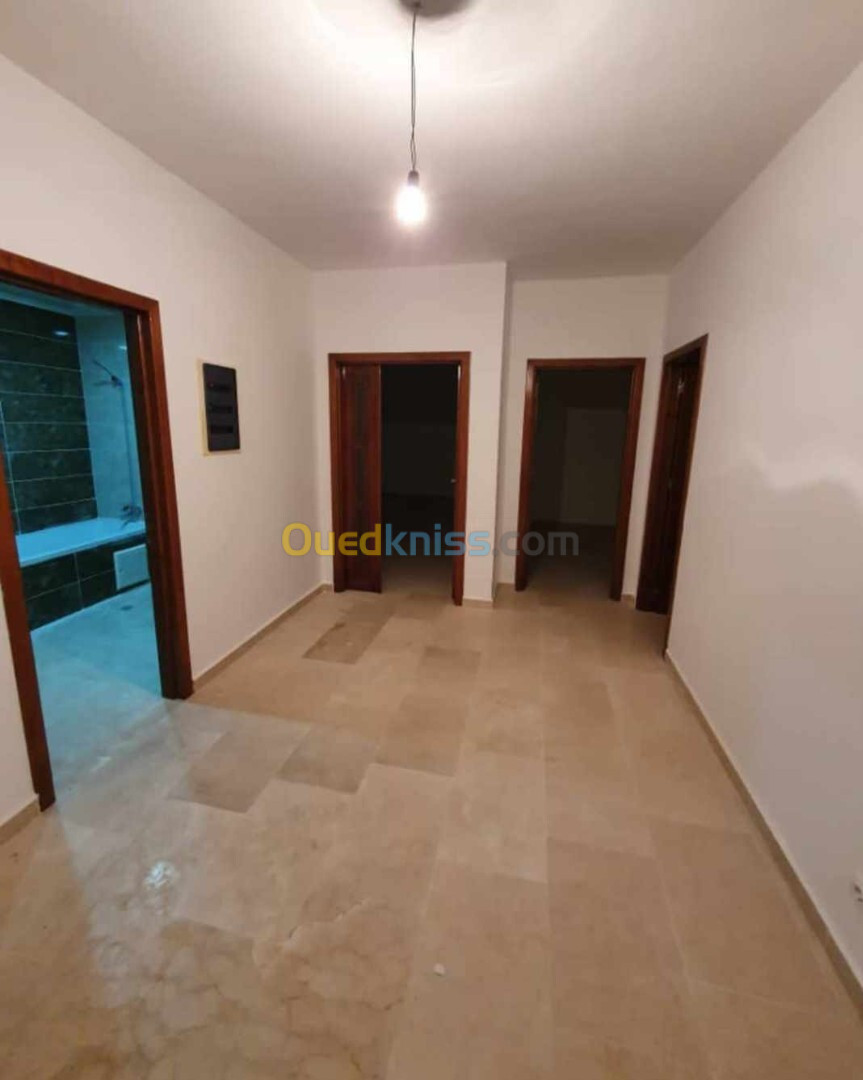 Location Appartement F3 Alger Saoula