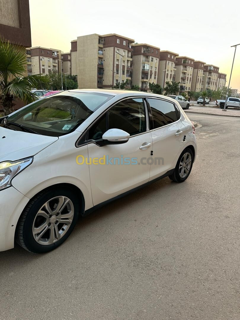 Peugeot 208 2013 Allure