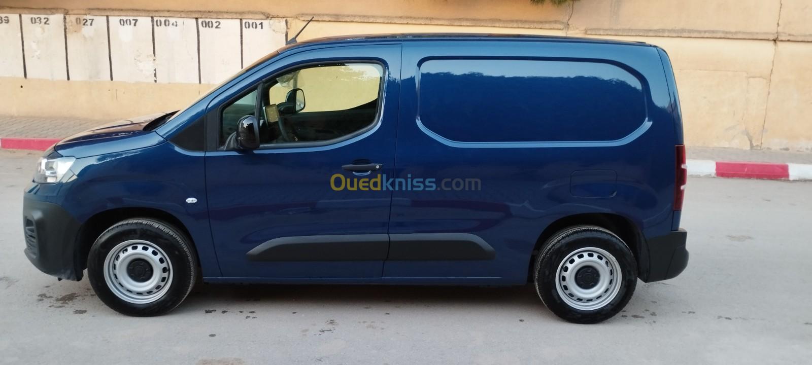 Fiat Doblo 2023 Italy