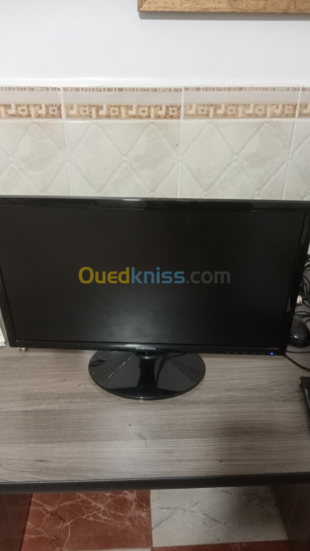 Samsung 24" FHD