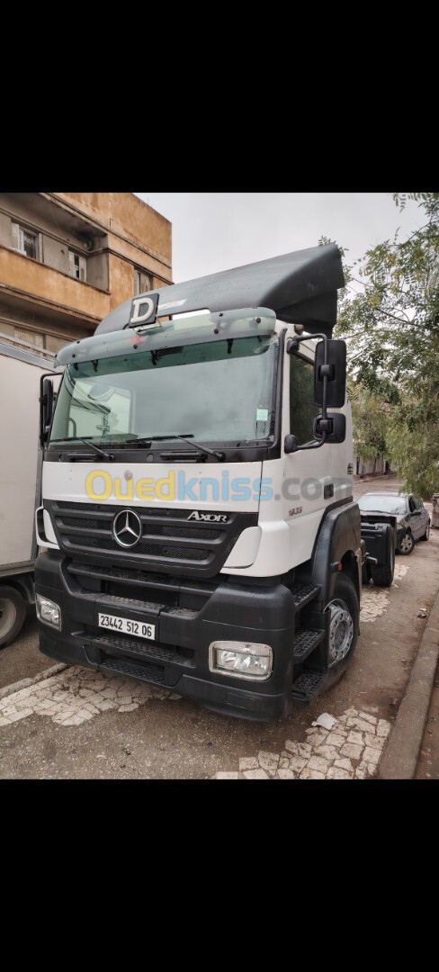 Mercedes Axor 2012