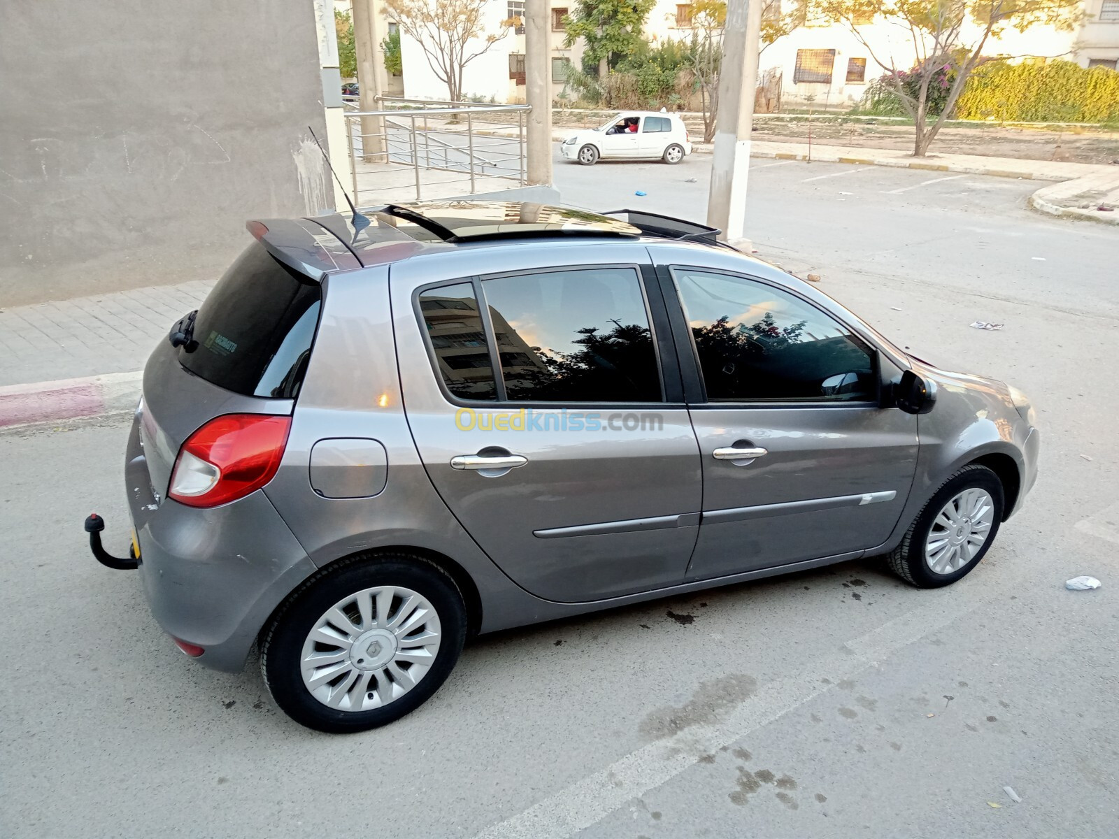 Renault Clio 3 2011 Night and Day