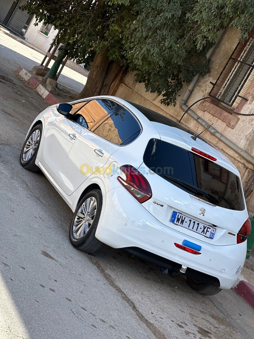 Peugeot 208 2020 Allure Facelift