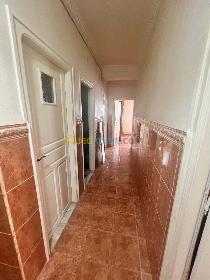 Location Appartement F3 Alger Hydra