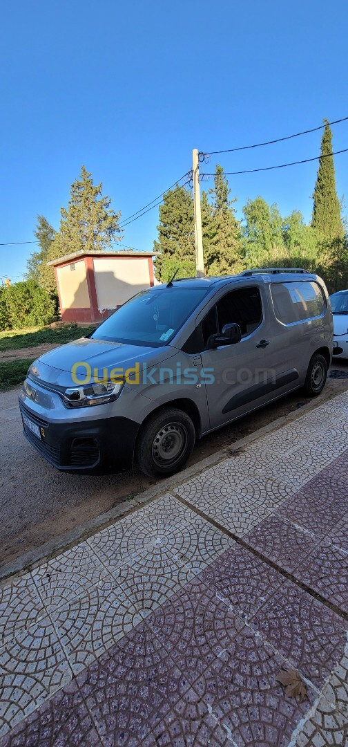 Fiat Professional Doblo italien 2023 