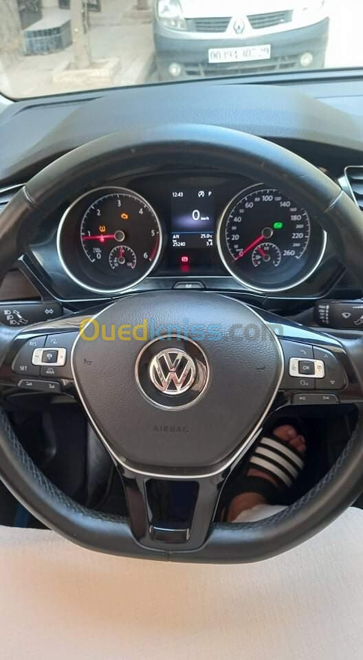 Volkswagen Touran 2018 Rlaine