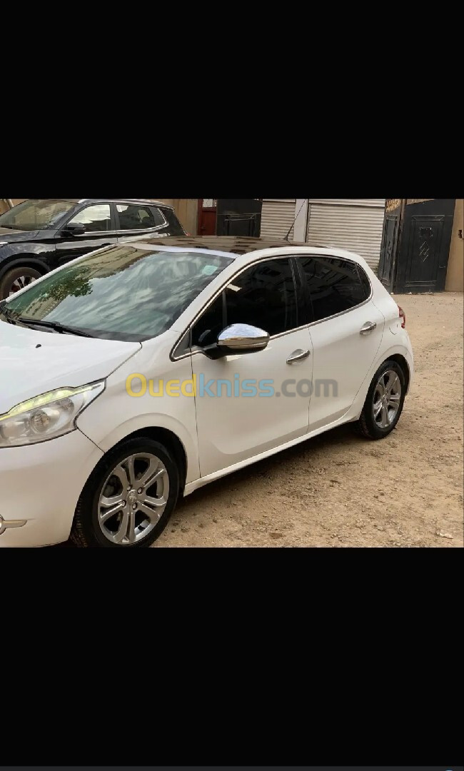 Peugeot 208 2014 Allure