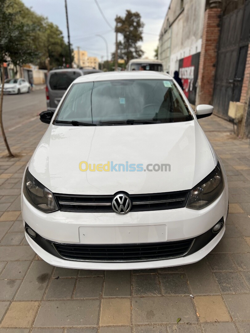 Volkswagen Polo 2015 Sendan