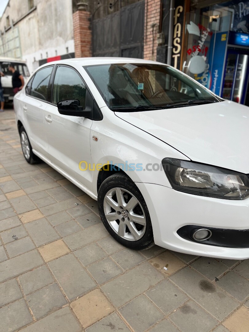 Volkswagen Polo 2015 Sendan