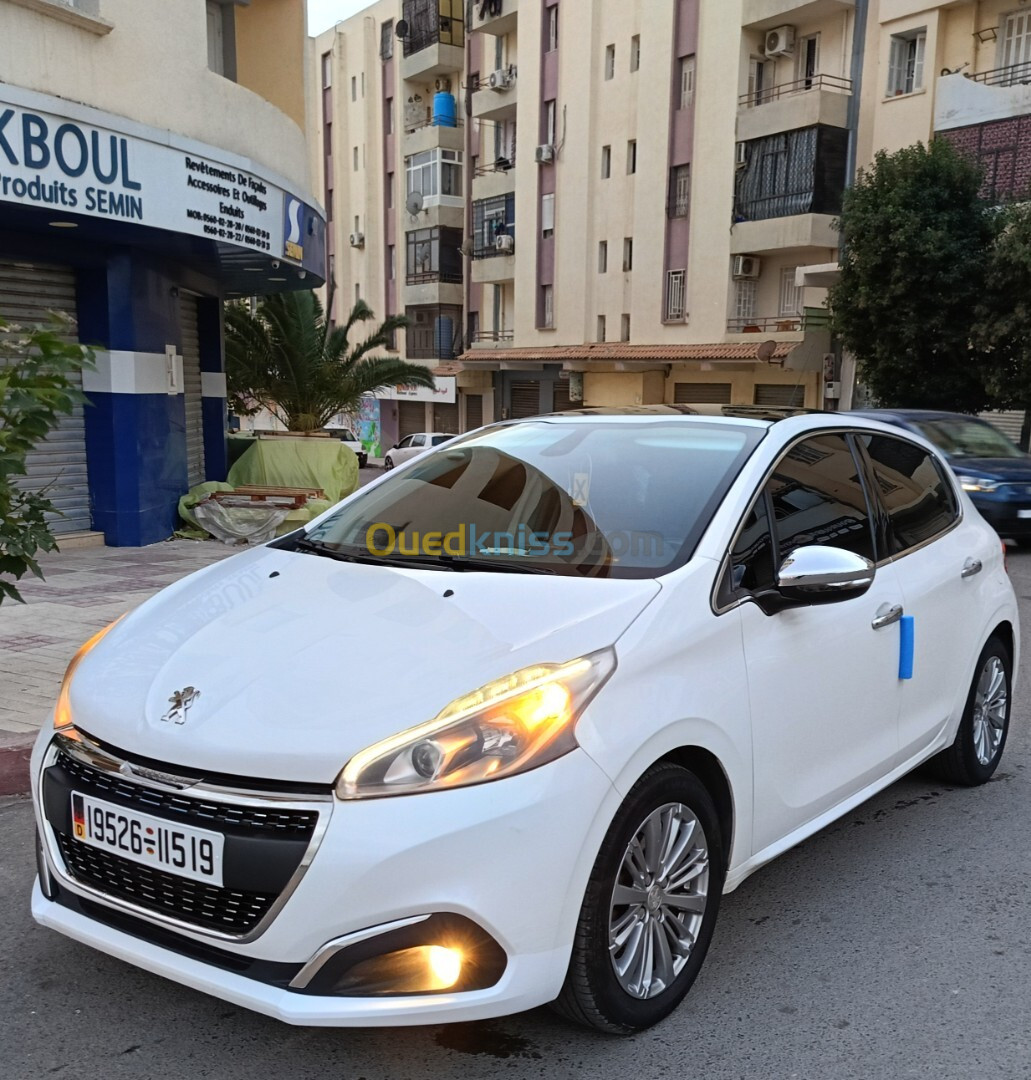 Peugeot 208 2015 Allure Facelift