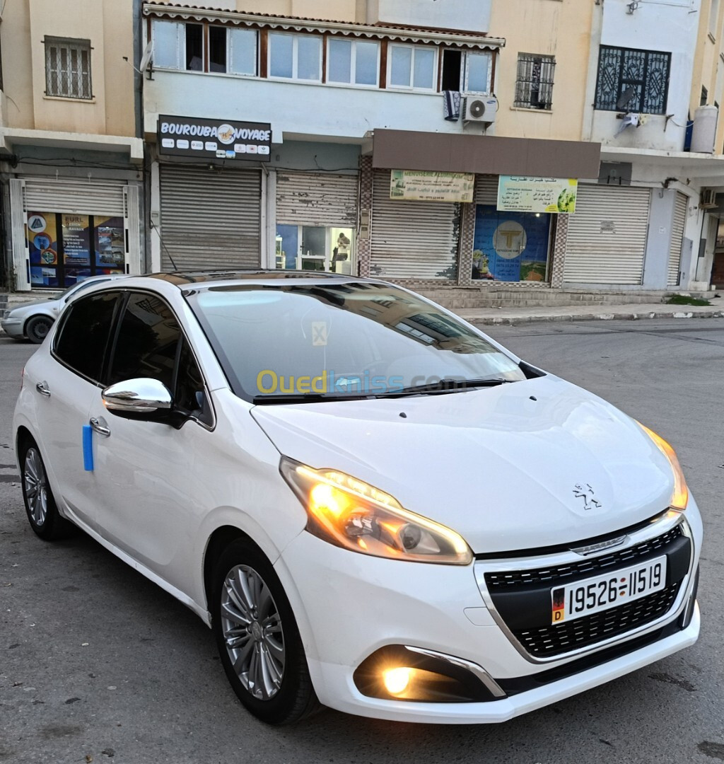 Peugeot 208 2015 Allure Facelift