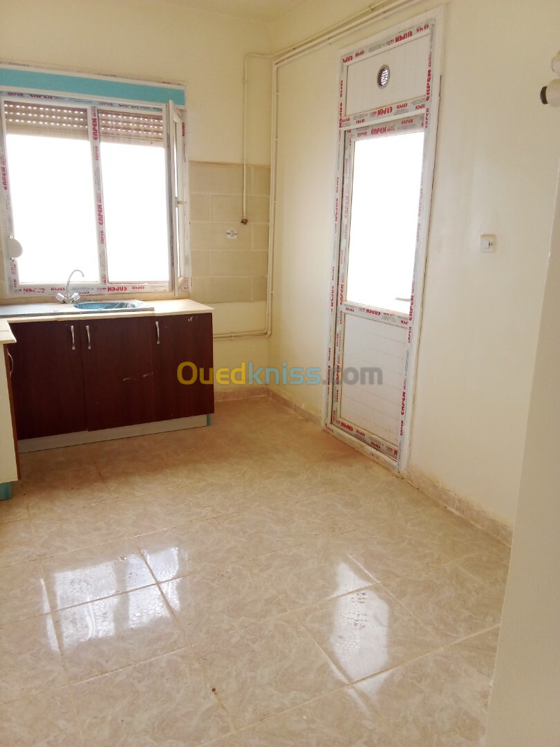 Location Appartement F3 Alger Saoula