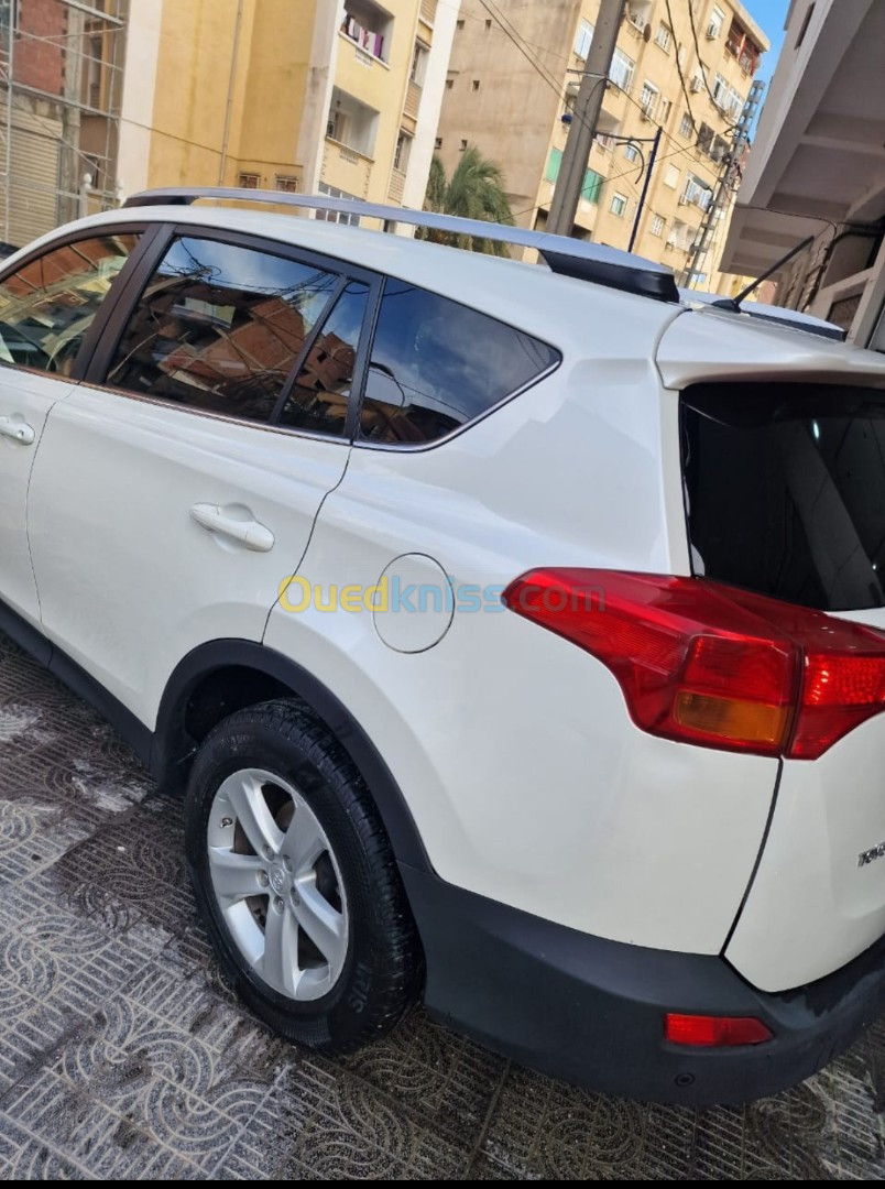 Toyota RAV4 2014 Premium