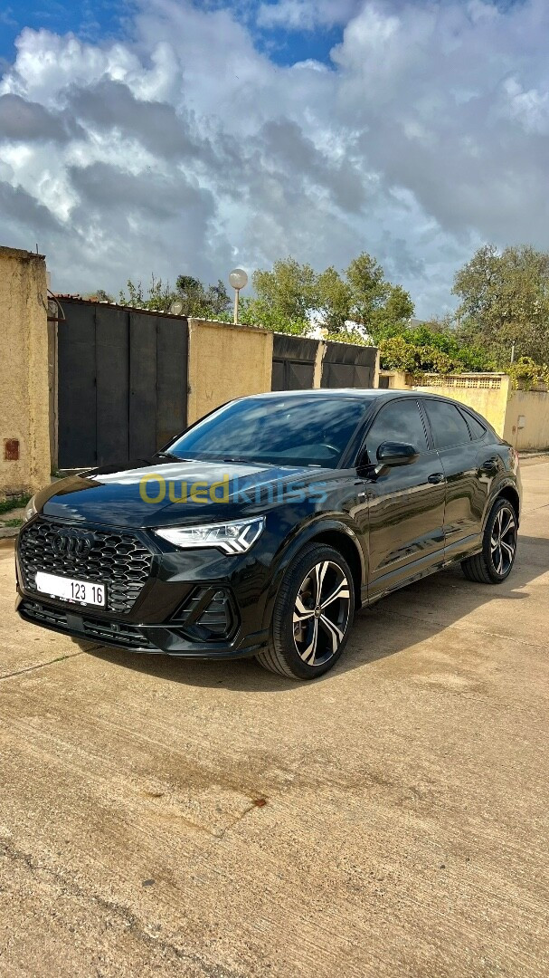 Audi Q3 2023 S line black black