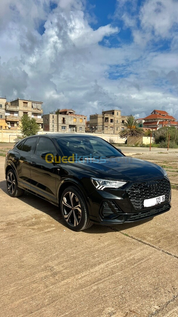 Audi Q3 2023 S line black black