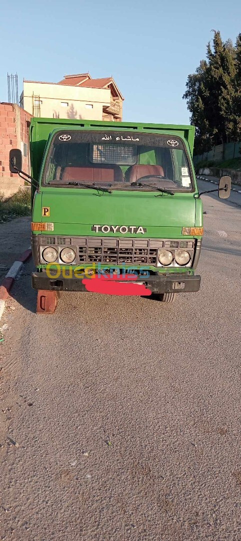 Toyota DYNA 1984