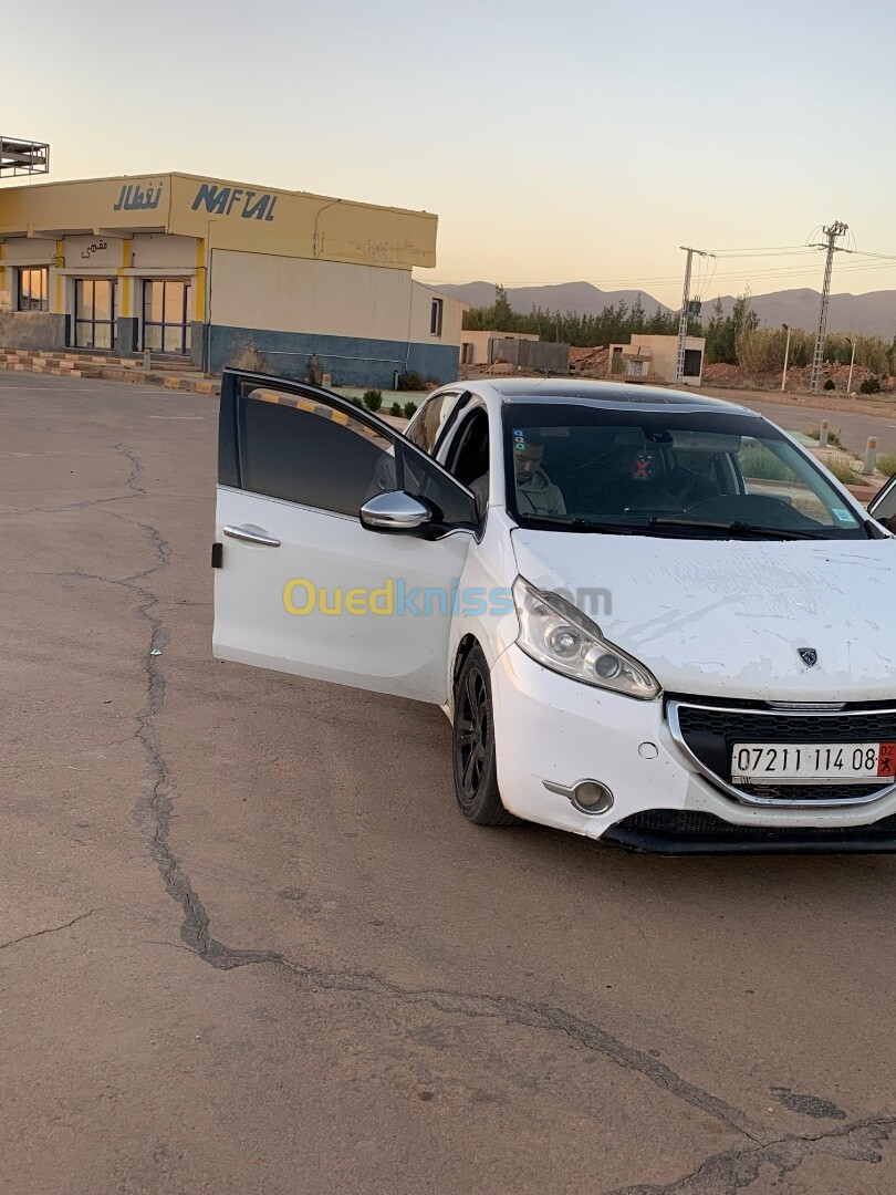 Peugeot 208 2014 Allure