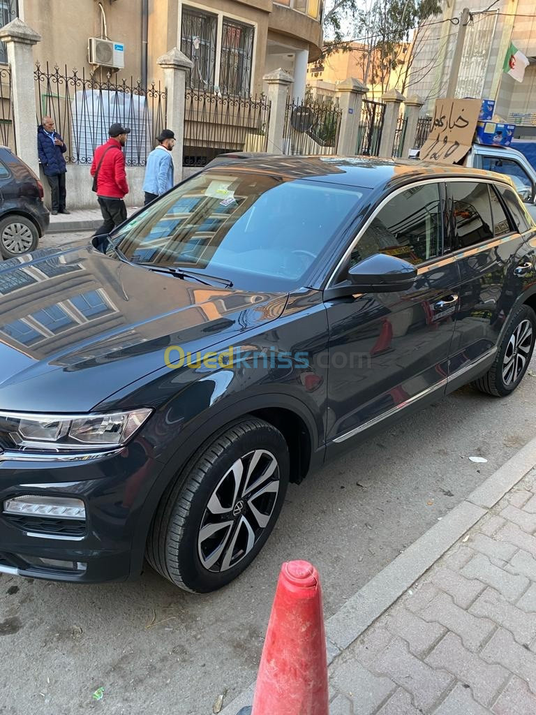 Volkswagen T-ROC 2022 active