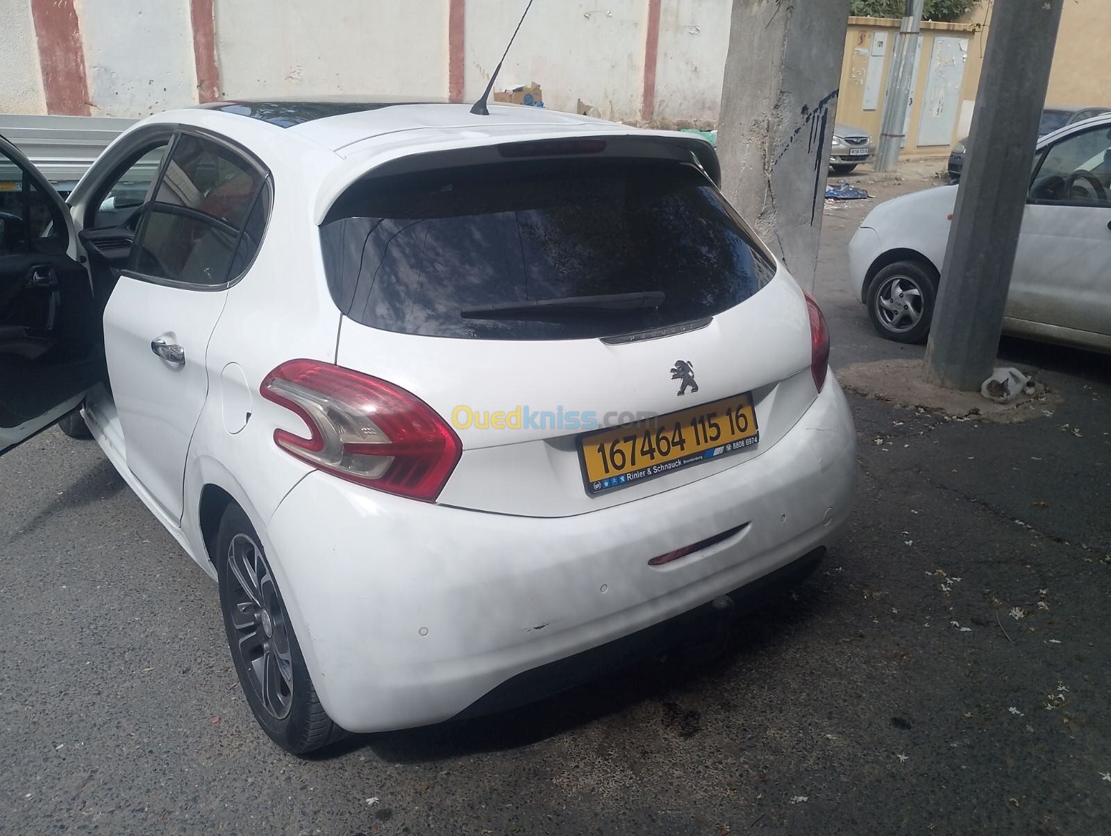 Peugeot 208 2015 Allure Facelift