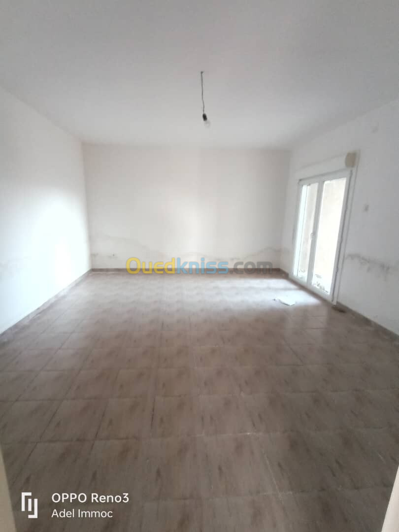 Location Appartement F4 Annaba Annaba