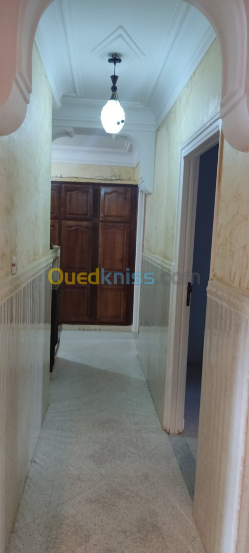 Location Appartement F4 Annaba Annaba