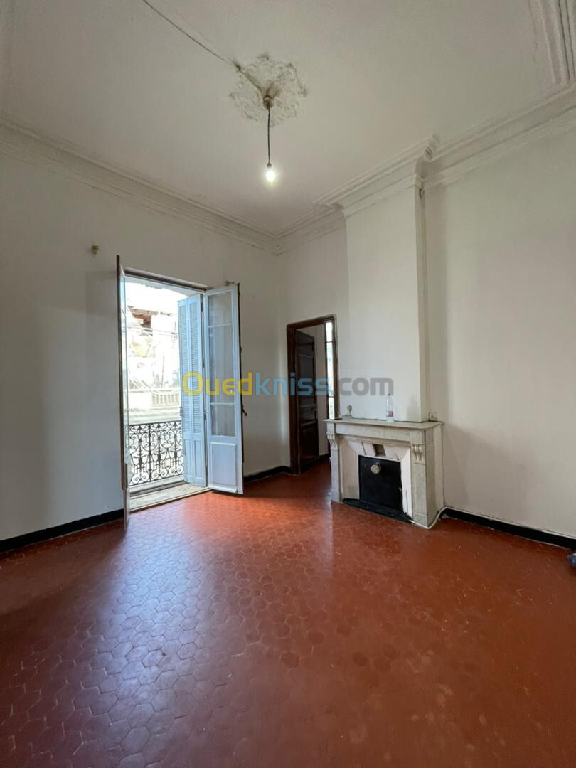 Location Appartement F5 Annaba Annaba