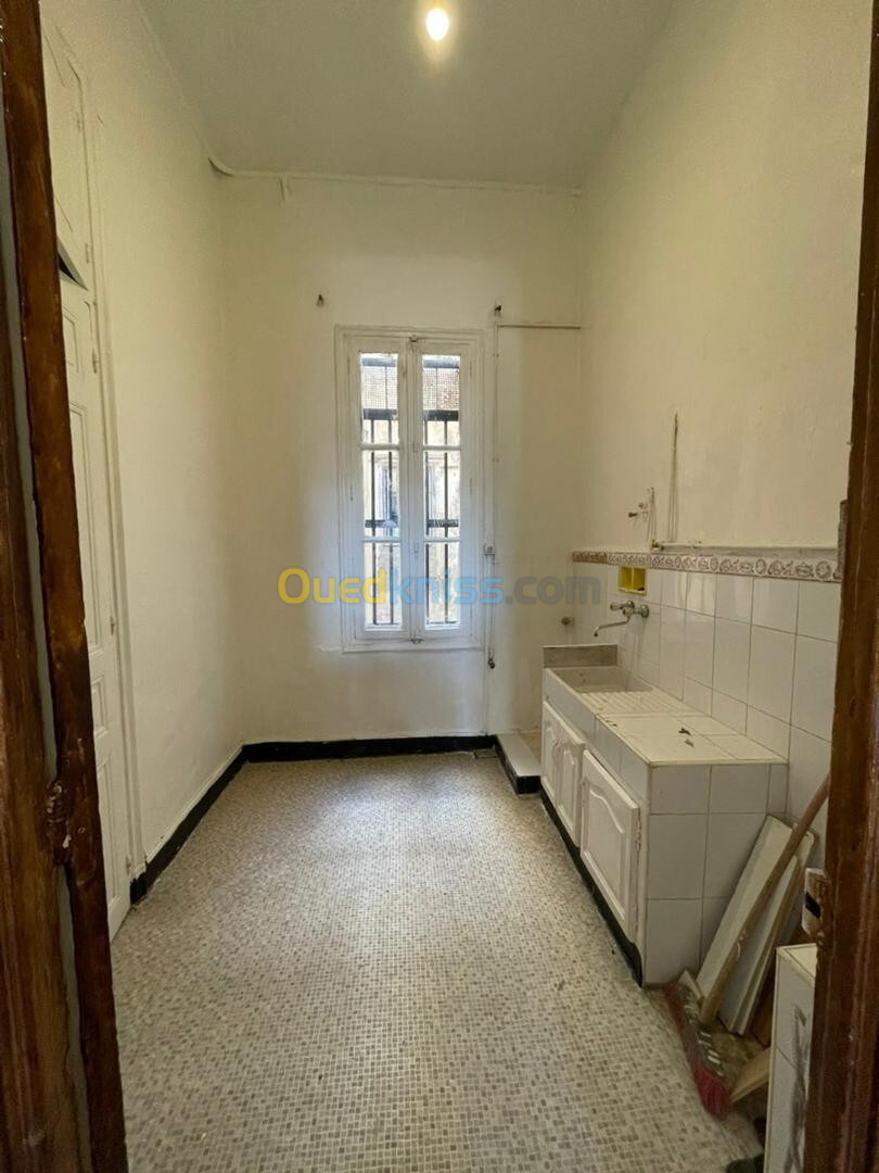 Location Appartement F5 Annaba Annaba