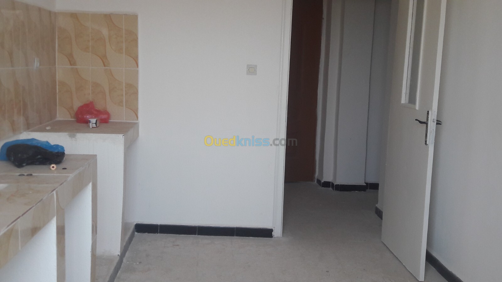 Location Appartement F4 Annaba Barrahel