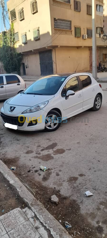 Peugeot 207 2011 