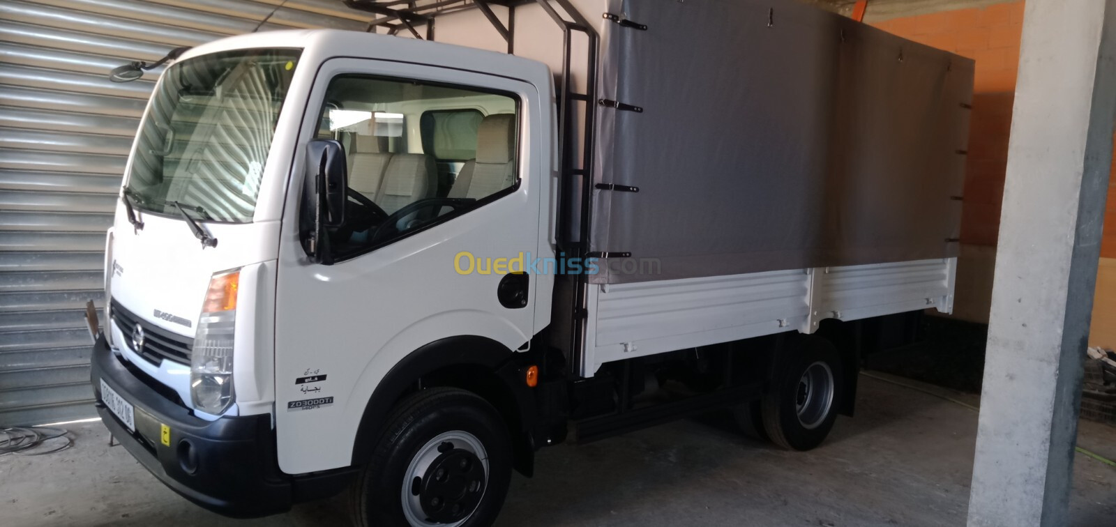 Nissan capstar Nissan NT 400 2012