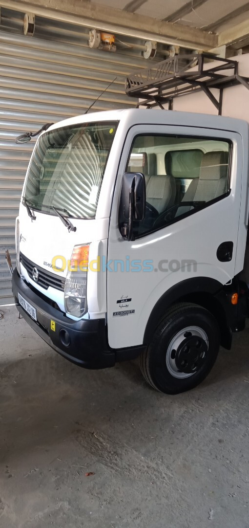 Nissan capstar NT 400 2012