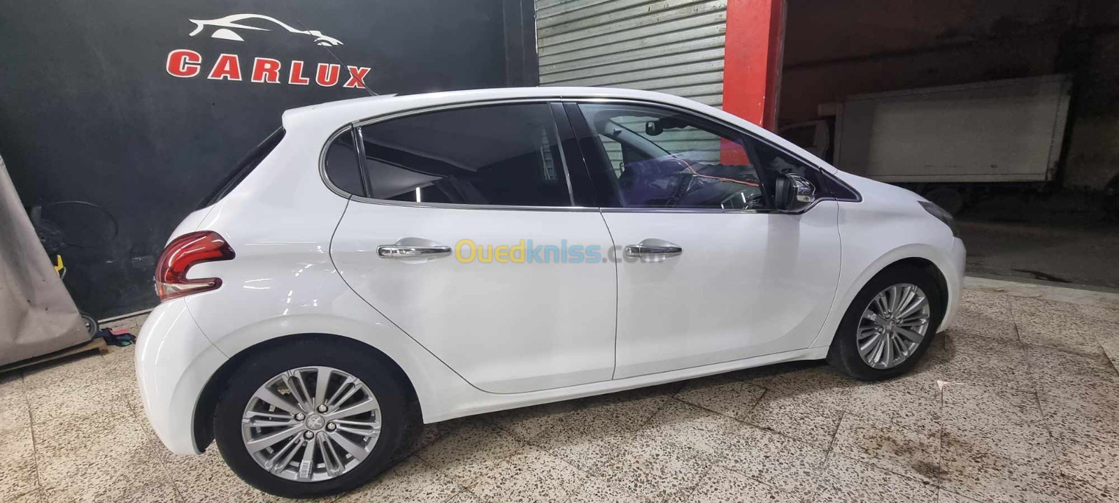 Peugeot 208 2016 Allure Facelift