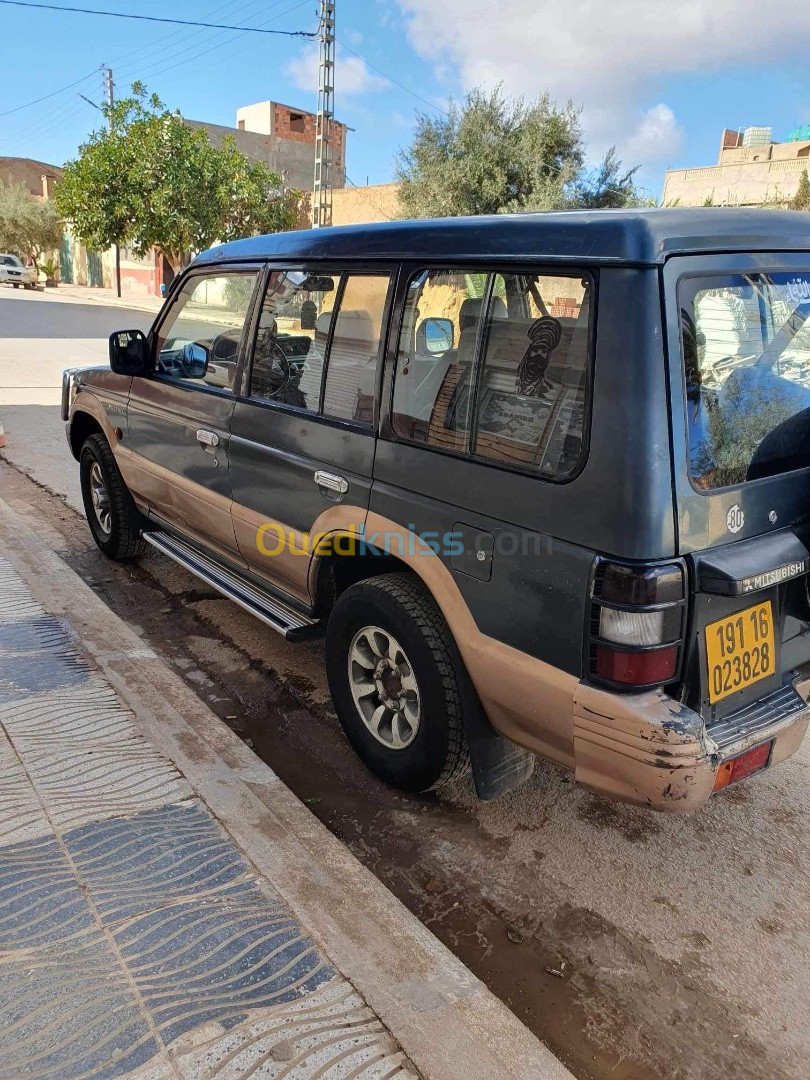 Mitsubishi Pajero 7 places 1991 