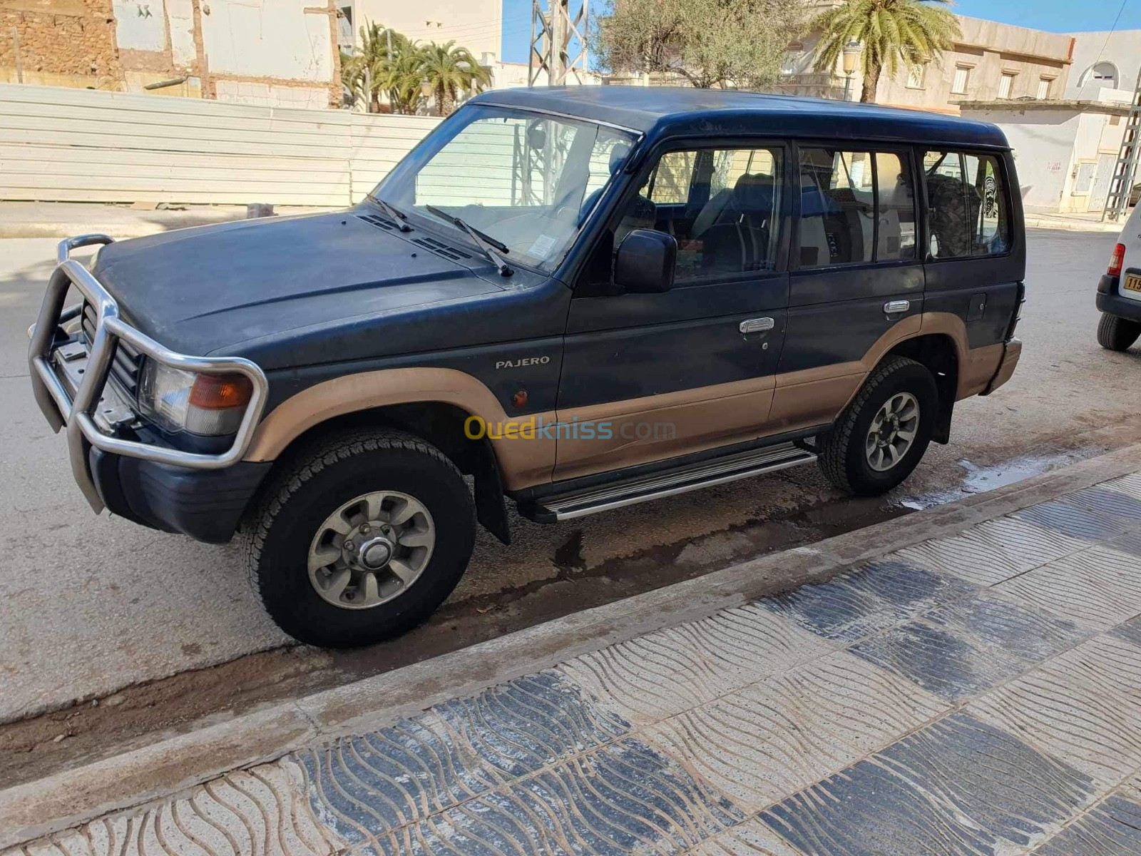 Mitsubishi Pajero 7 places 1991 