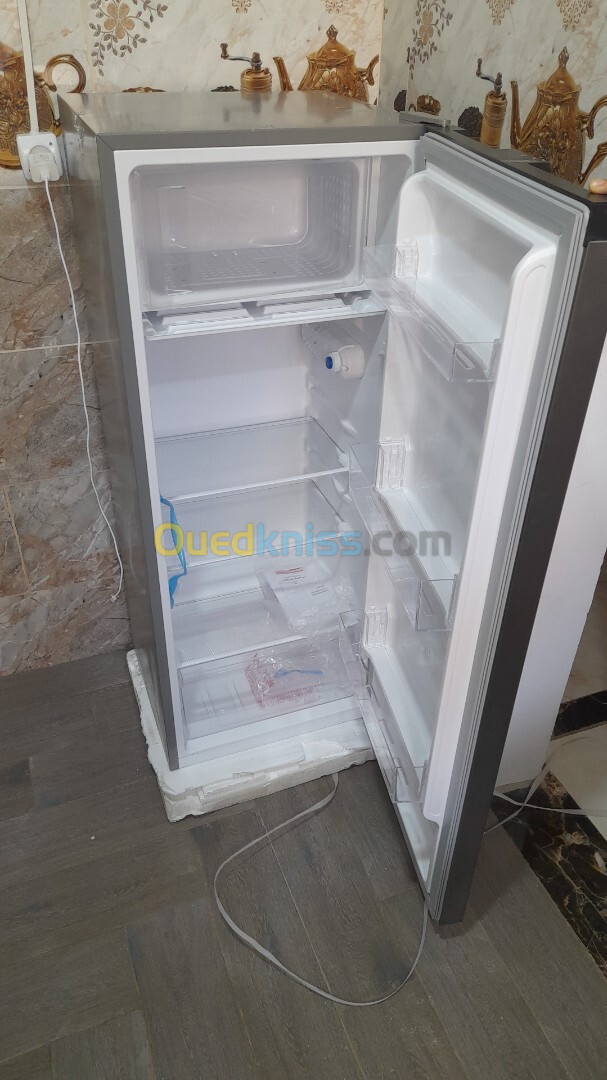 Magnifique Frigo utilisé 2 mois encore sous garantie