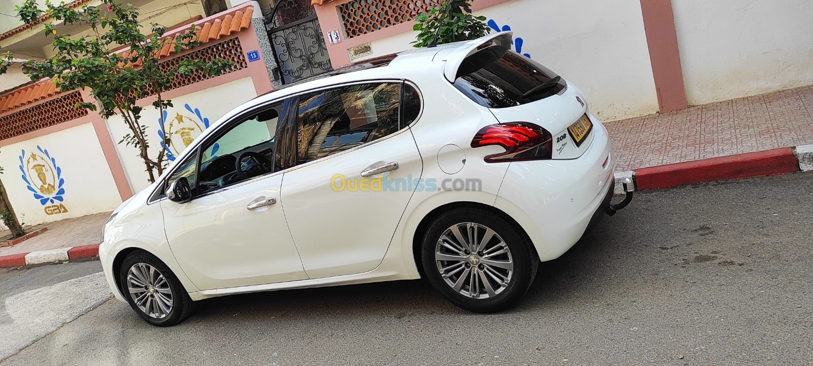 Peugeot 208 2015 Allure Facelift