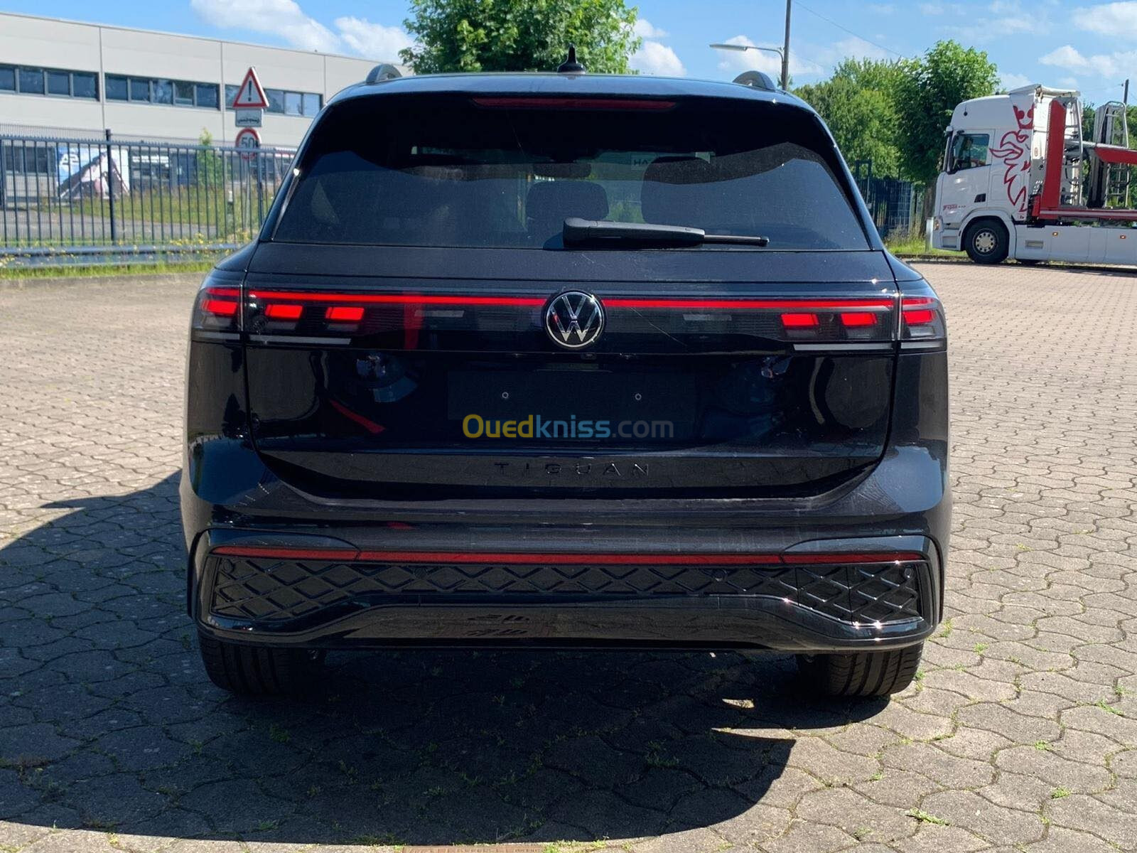 Volkswagen Tiguan 2024 Black R.line