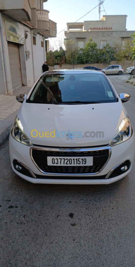 Peugeot 208 2015 Allure Facelift