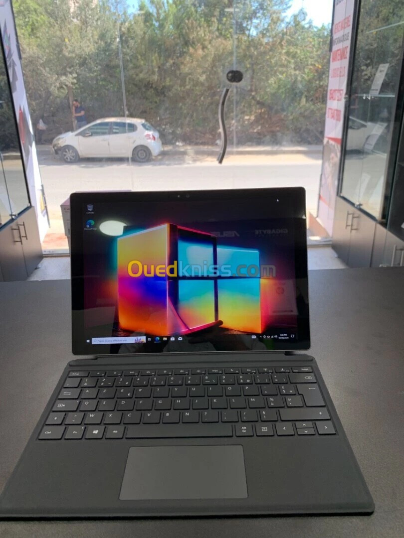 Microsoft Surface Pro 4 i5-6em 4/128 3K Tactile avec clavier